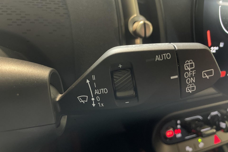 MINI Countryman E Essential Trim XS 5d