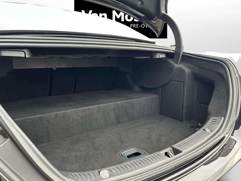 Mercedes E300 e 2,0 AMG Line aut. 4d