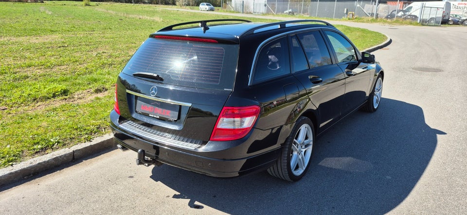 Mercedes C200 2,2 CDi Elegance stc. BE 5d