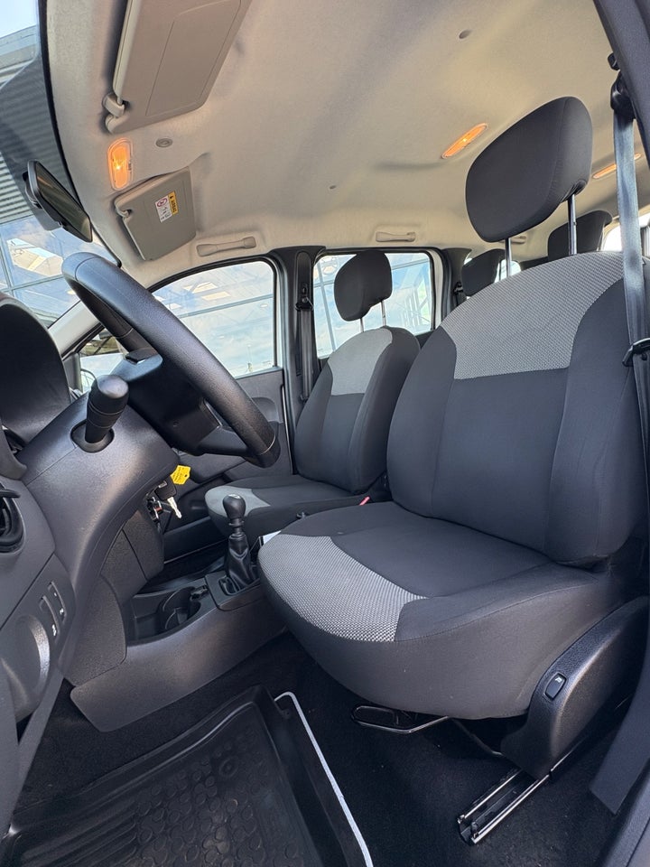 Dacia Lodgy 1,3 TCe 100 Streetway 7prs 5d