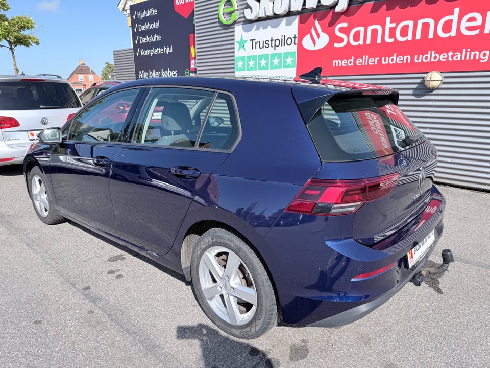 VW Golf VIII 2,0 TDi 115 Life DSG 5d