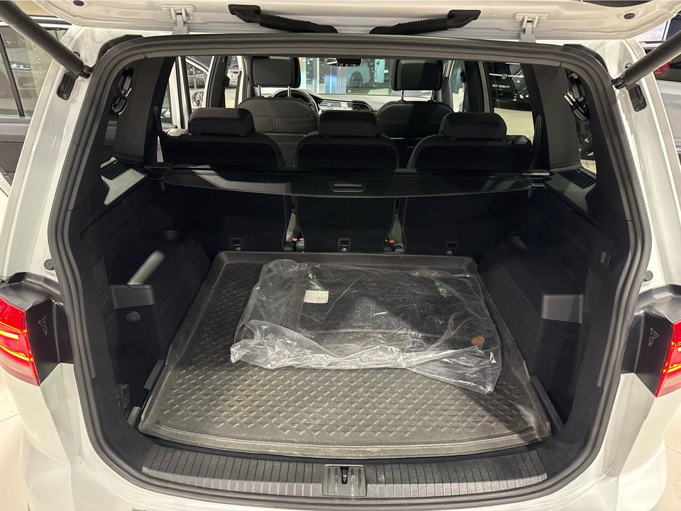 VW Touran 1,5 TSi 150 R-line DSG 7prs 5d