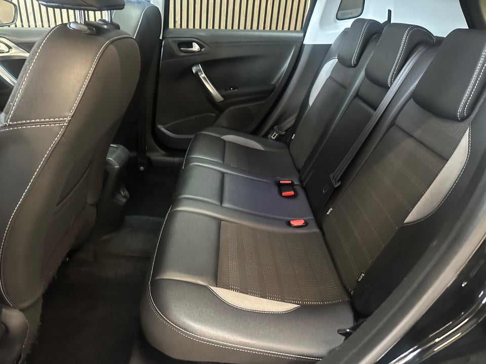 Peugeot 2008 1,2 e-THP 110 Allure Sky EAT6 5d
