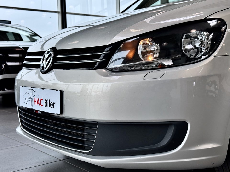 VW Touran 1,6 TDi 105 Comfortline BMT 7prs 5d