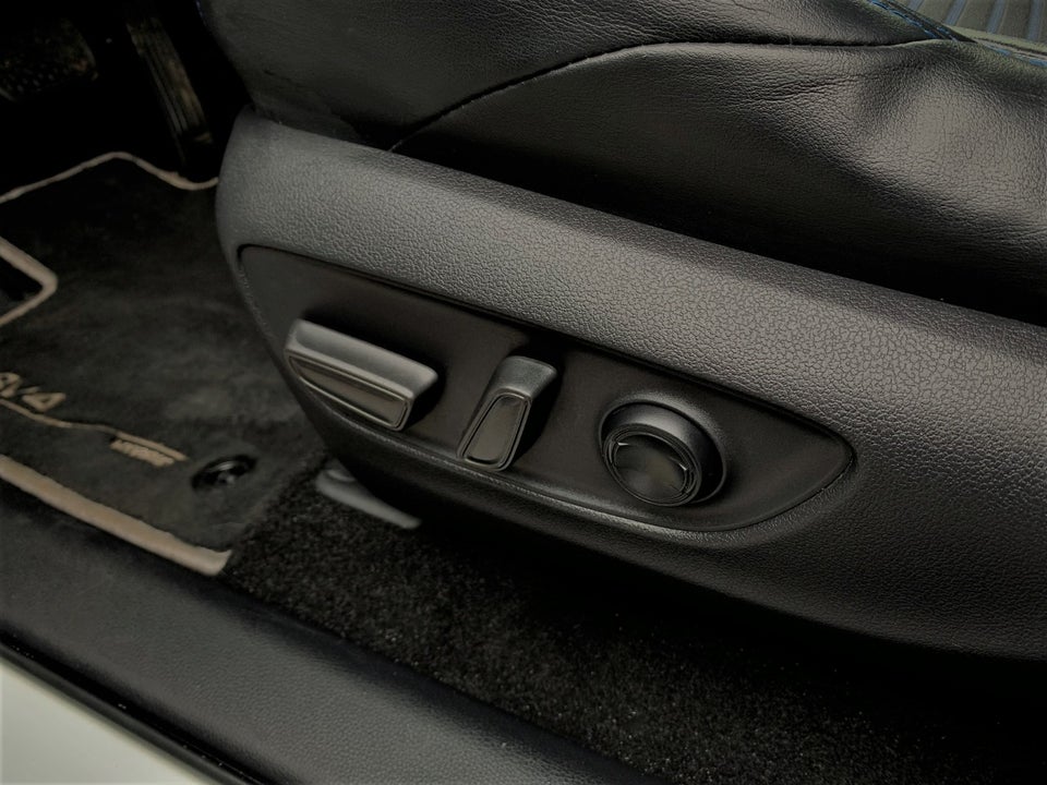 Toyota RAV4 2,5 Hybrid H3 Business MDS 5d