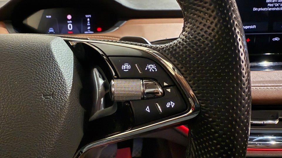 Skoda Enyaq 80 iV Suite 5d