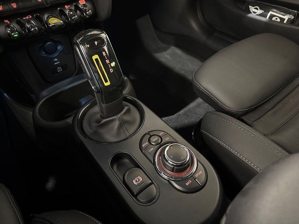 MINI Cooper SE Classic Trim 3d