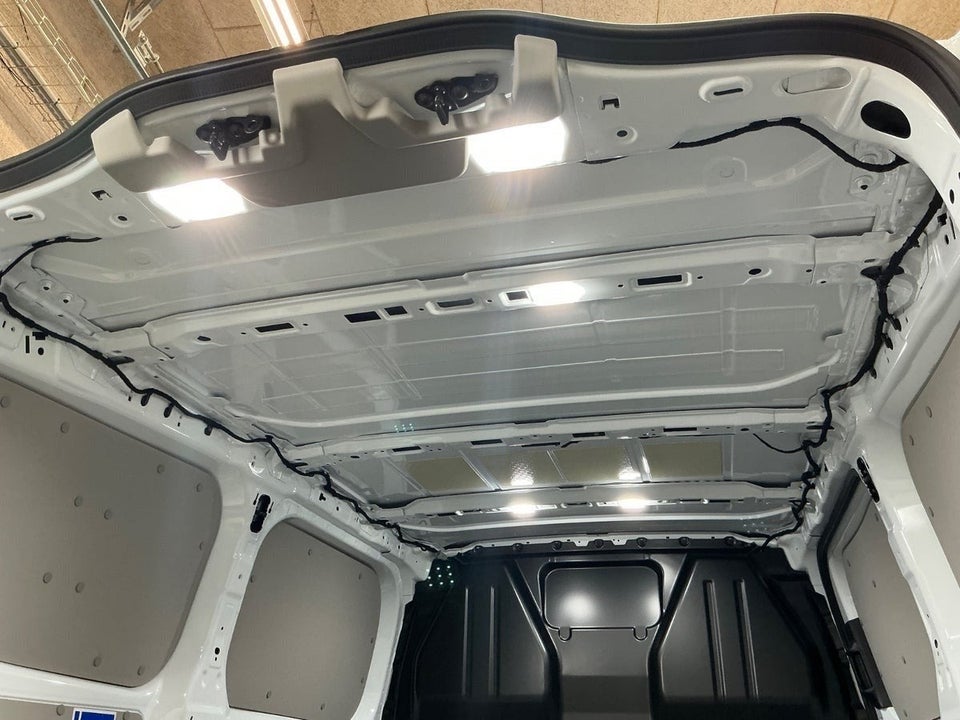 Ford E-Transit Custom 320L 64 Trend