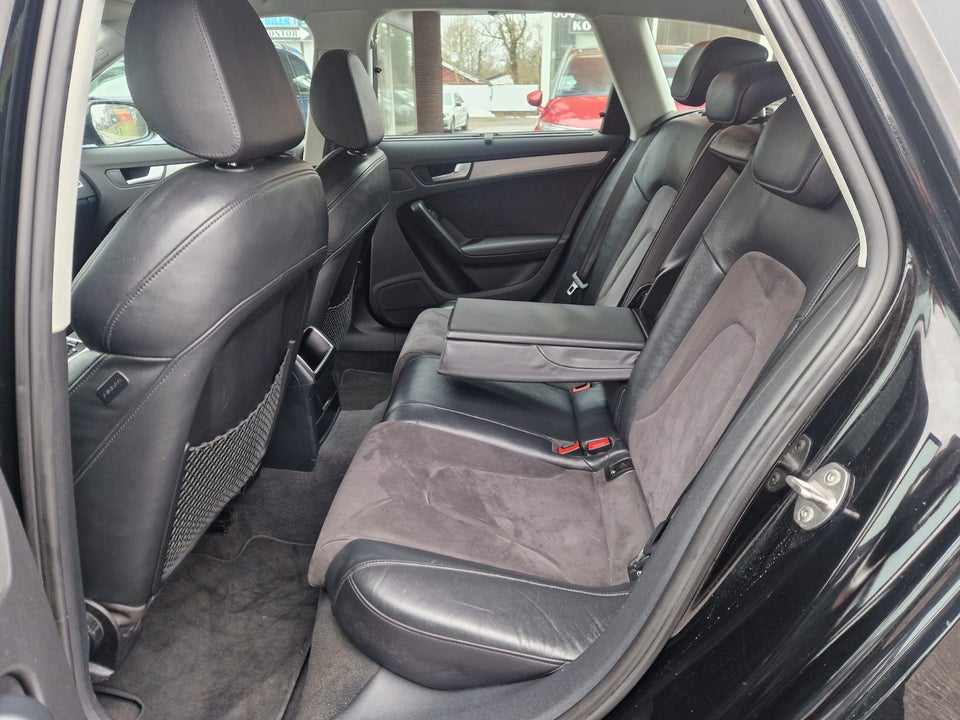 Audi A4 2,0 TDi 143 S-line Avant Multitr. 5d