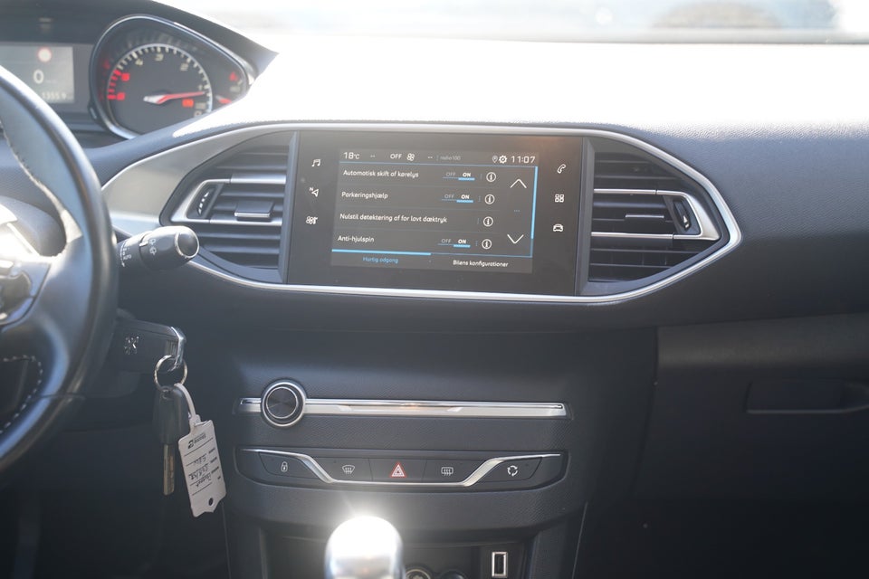 Peugeot 308 1,5 BlueHDi 130 Style SW 5d