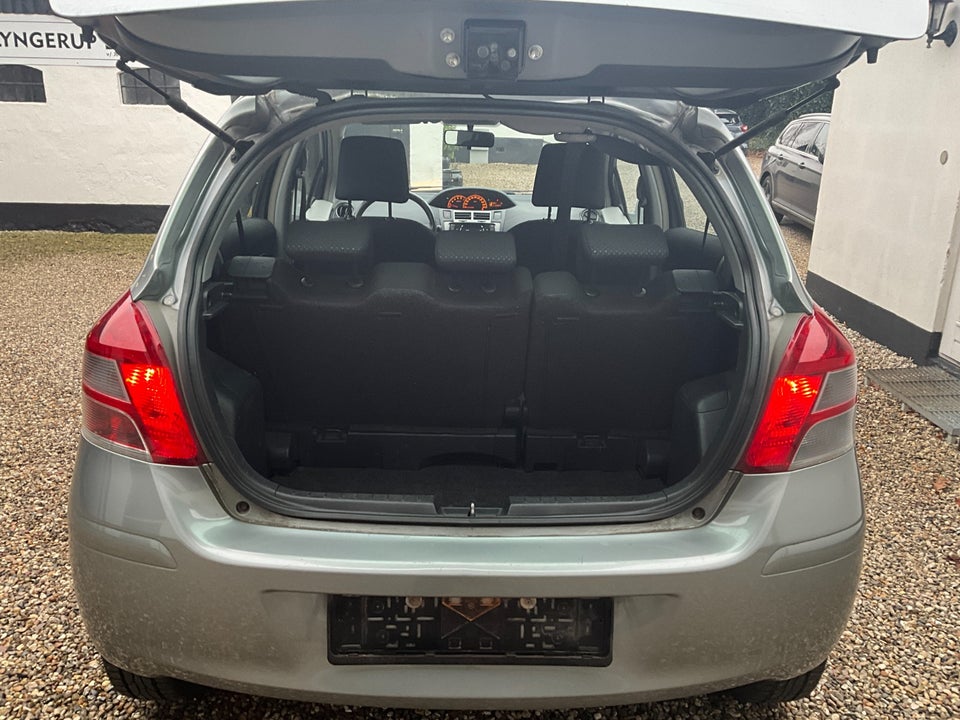 Toyota Yaris 1,4 D-4D T2 5d