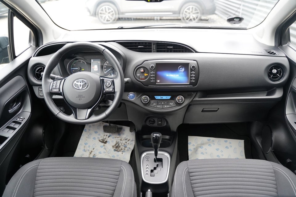 Toyota Yaris 1,5 Hybrid H3 Limited e-CVT 5d