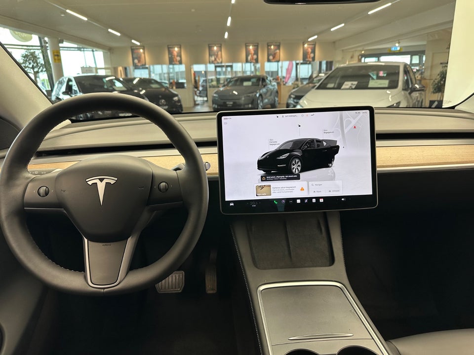 Tesla Model Y RWD 5d