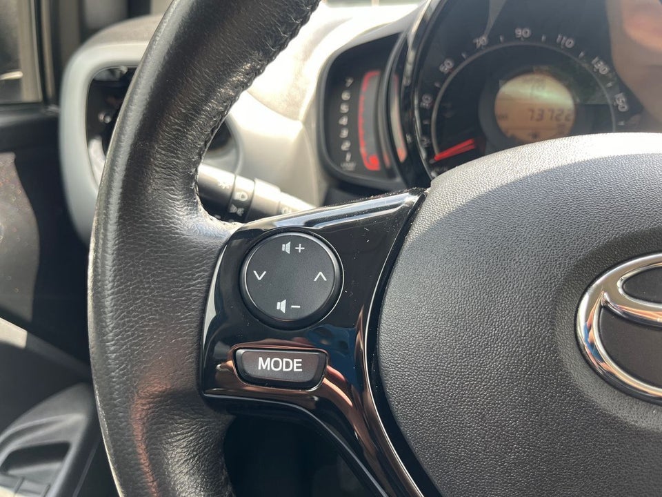 Toyota Aygo 1,0 VVT-i x-cellence 5d