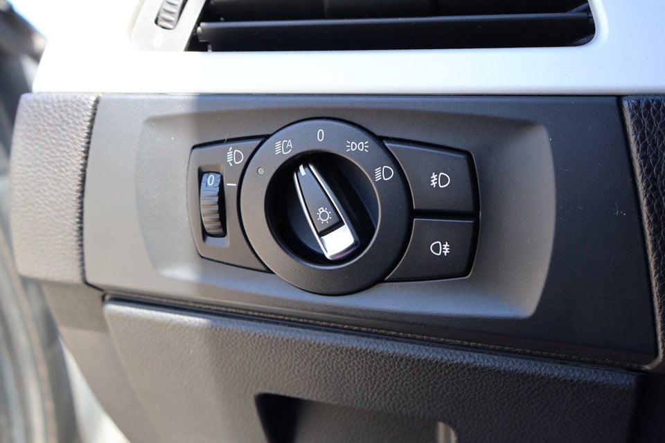 BMW 320d 2,0 Touring 5d