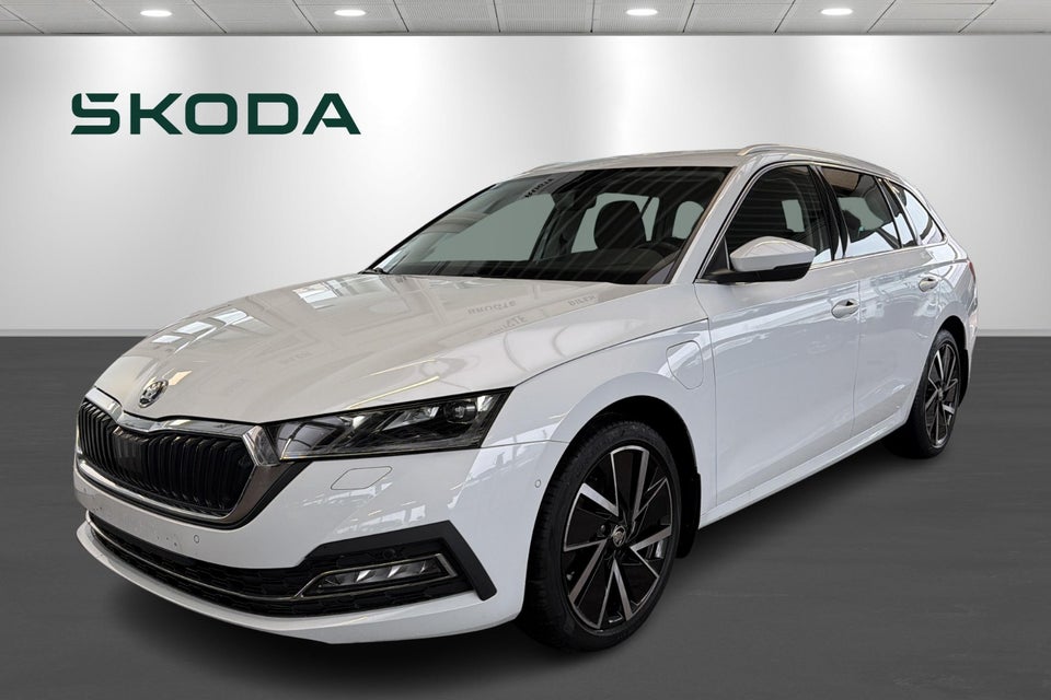 Skoda Octavia 1,4 TSi iV Plus Combi DSG 5d