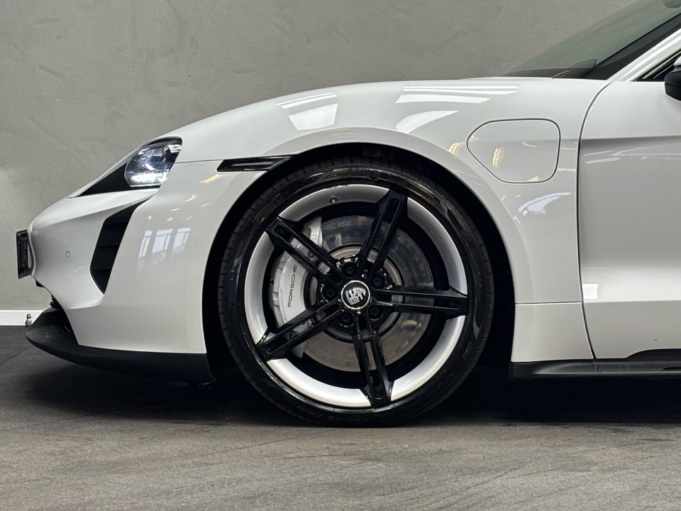 Porsche Taycan 4S Performance+ 4d