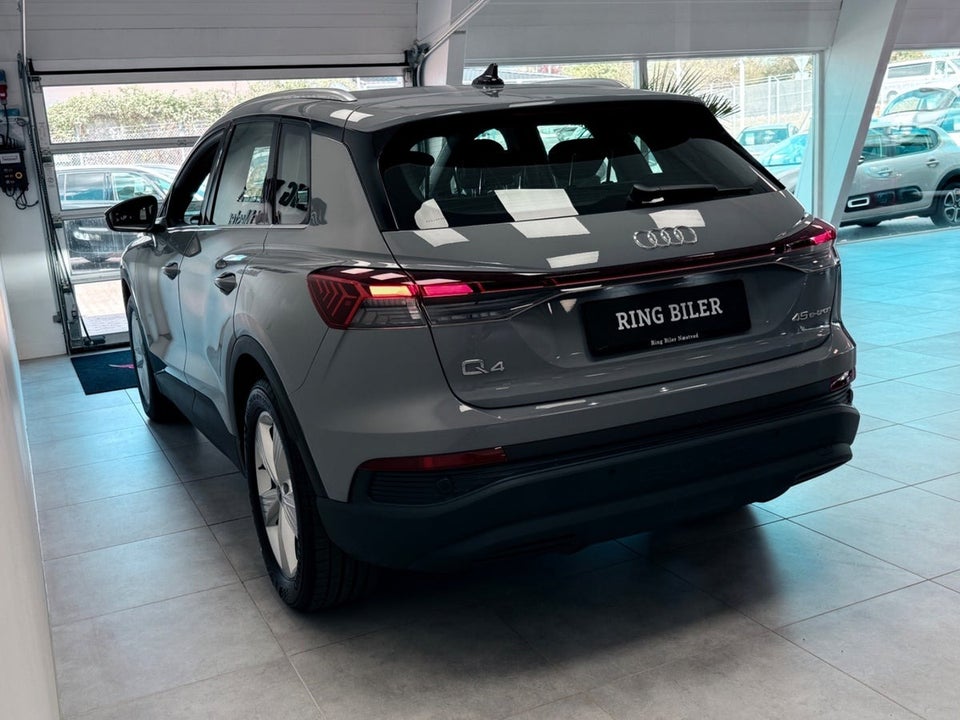 Audi Q4 e-tron 45 Progress 5d