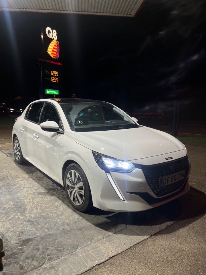 Peugeot 208 1,5 BlueHDi 100 Allure Sky 5d
