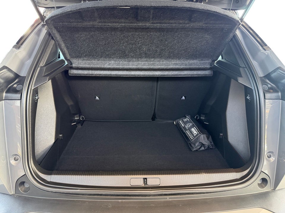 Peugeot e-2008 54 GT 5d