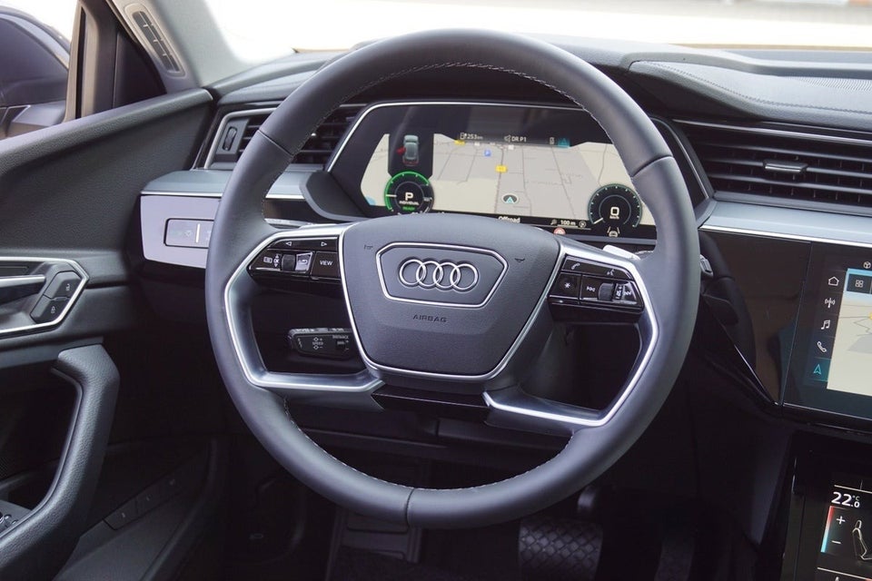 Audi Q8 e-tron 55 Advanced quattro 5d