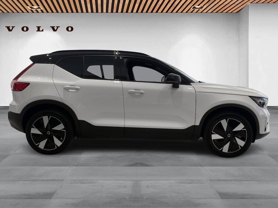 Volvo XC40 ReCharge Extended Range Plus 5d