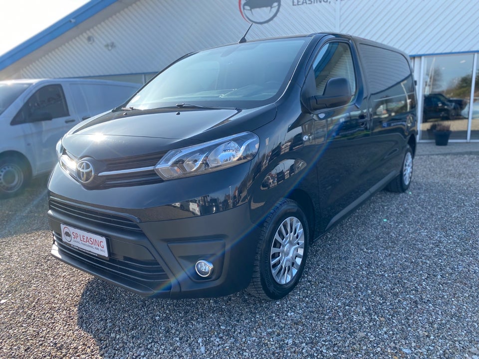 Toyota ProAce 2,0 D 144 Medium Master aut. 4d
