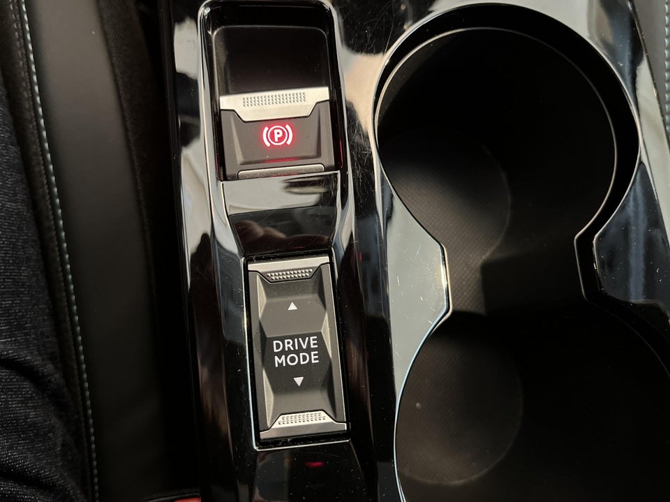 Peugeot 208 1,2 PureTech 100 Allure 5d