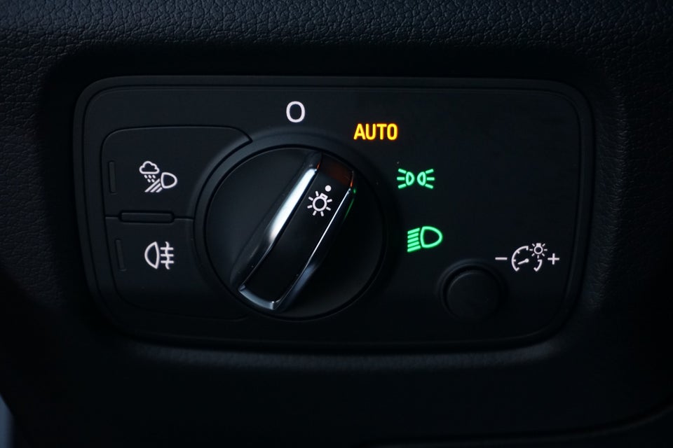 Audi A3 35 TFSi Sport Limited S-tr. 4d