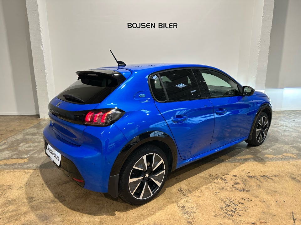 Peugeot e-208 50 GT 5d