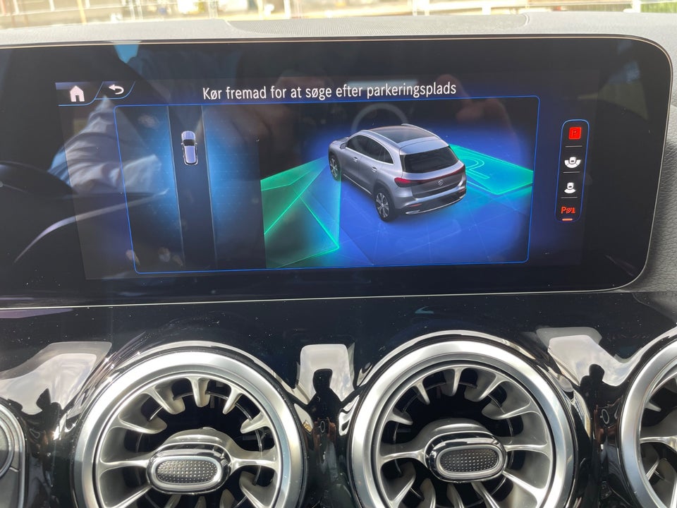 Mercedes EQA300 Progressive 4Matic 5d