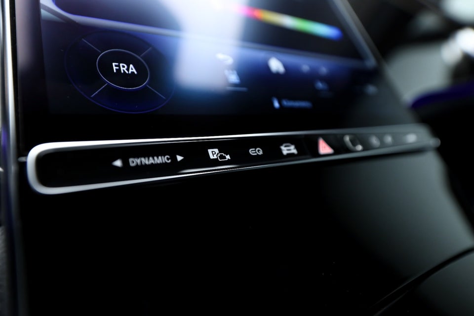 Mercedes EQE350 Electric Art 4d