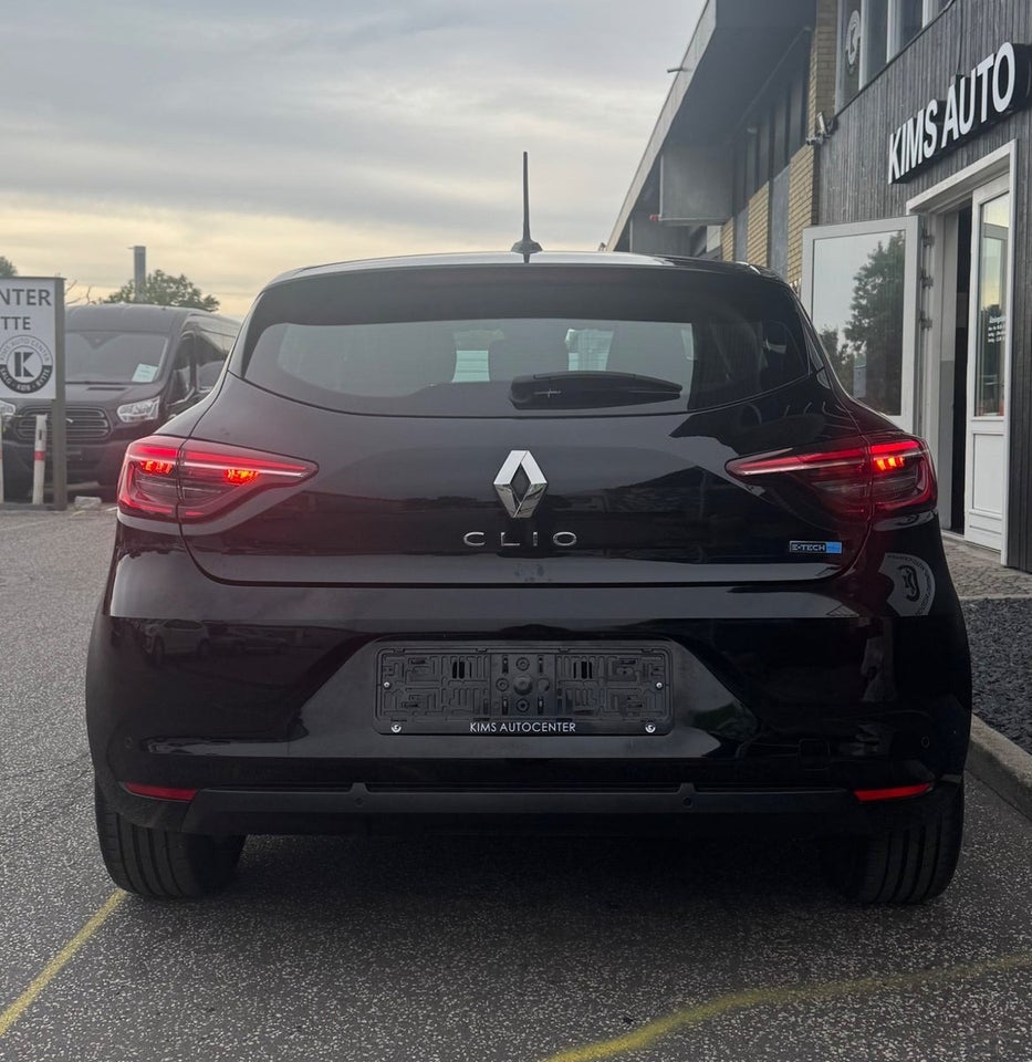 Renault Clio V 1,6 E-Tech Zen 5d