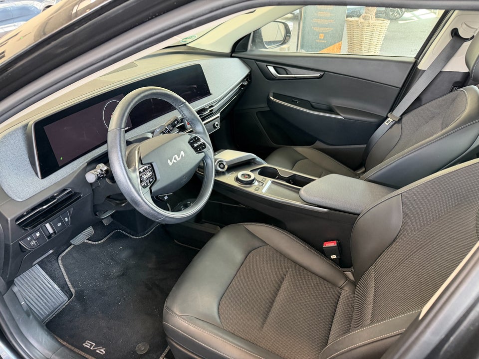 Kia EV6 58 Standard Range Access 5d
