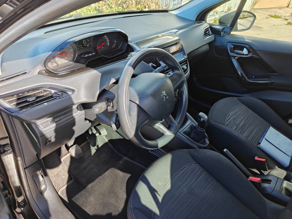 Peugeot 208 1,0 VTi Active 5d