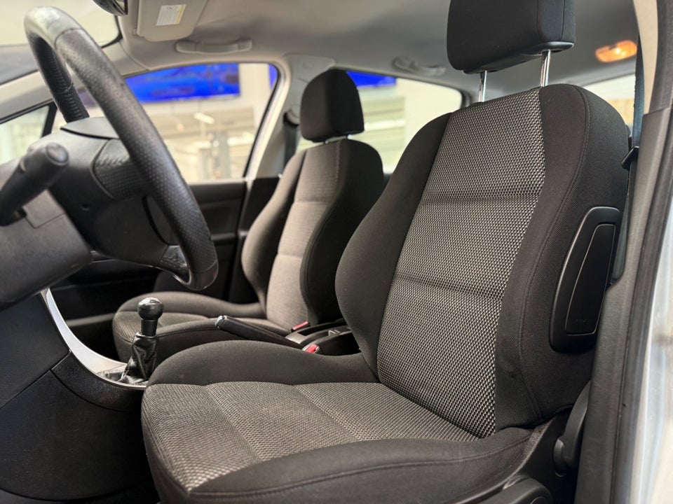 Peugeot 307 1,6 HDi 109 Creative 5d