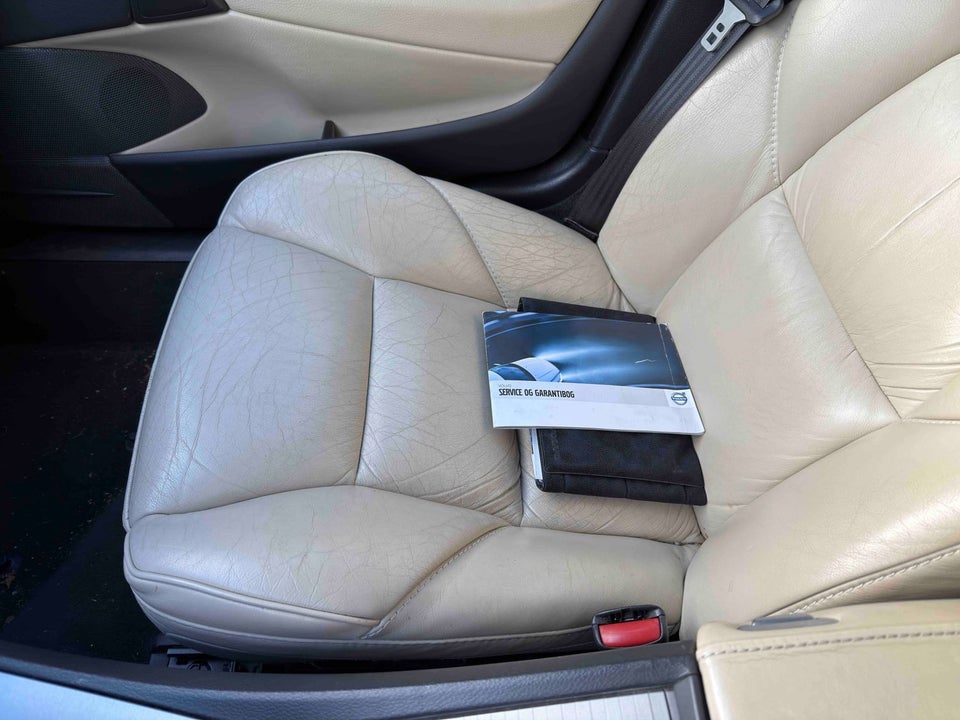 Volvo V70 2,4 140 aut. 5d