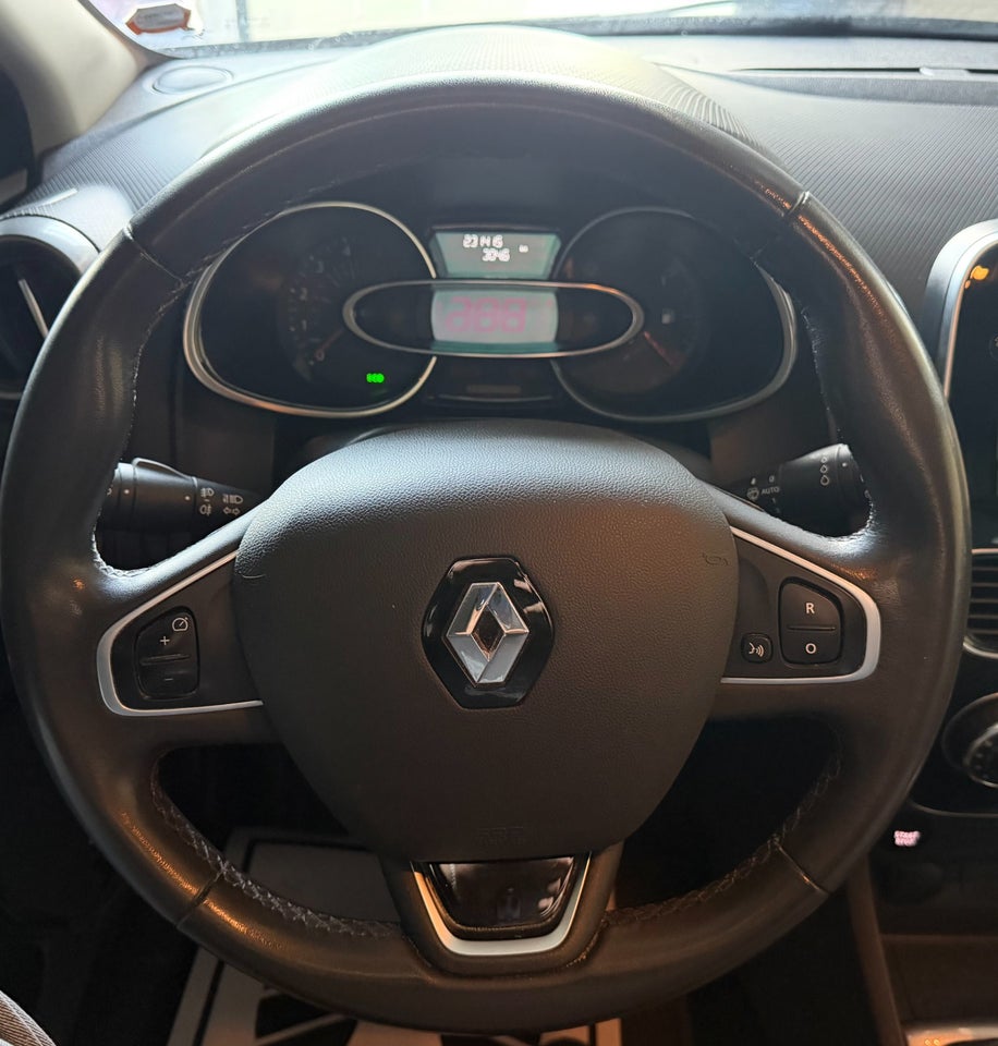 Renault Clio IV 1,5 dCi 90 Limited Sport Tourer 5d