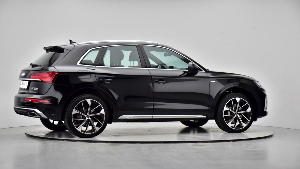 Audi Q5 55 TFSi e S-line quattro S-tr. 5d