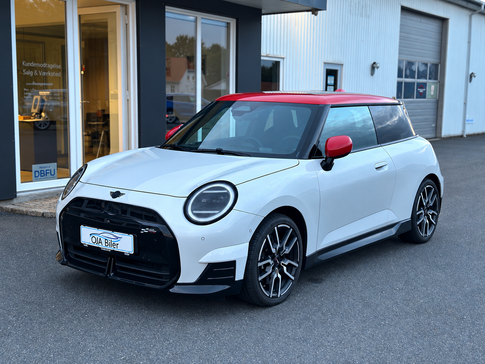MINI Cooper E JC Works Trim XL 3d