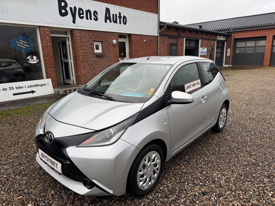 Toyota Aygo 1,0 VVT-i x-play 5d