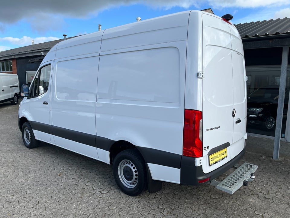 Mercedes Sprinter 317 2,0 CDi A2 Kassevogn aut. RWD