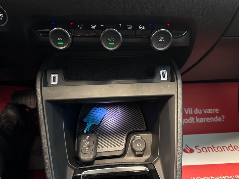 Citroën ë-C4 X 50 Shine 4d