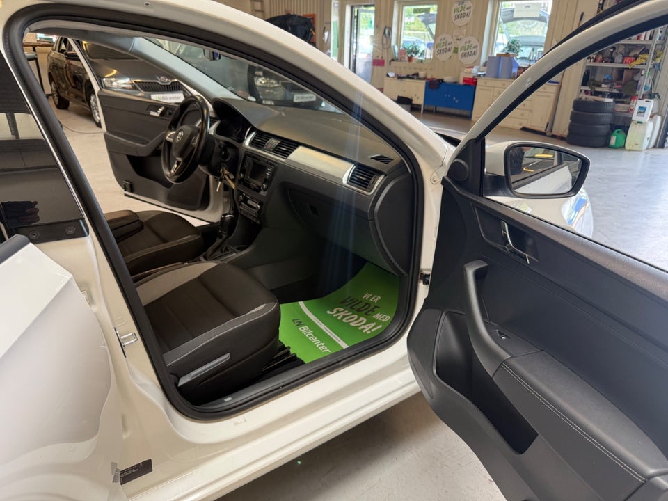 Skoda Rapid 1,2 TSi 90 Ambition DSG 5d