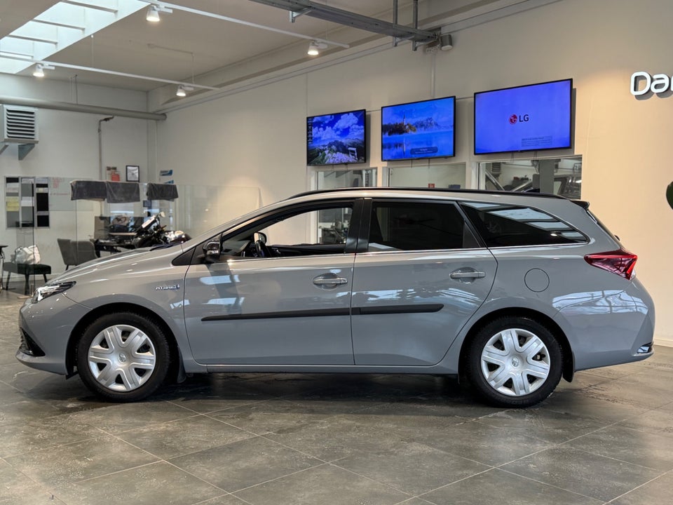 Toyota Auris 1,8 Hybrid H4 Touring Sports CVT 5d