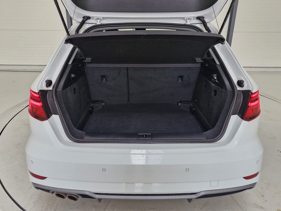 Audi A3 35 TFSi Sport Limited Sportback S-tr. 5d