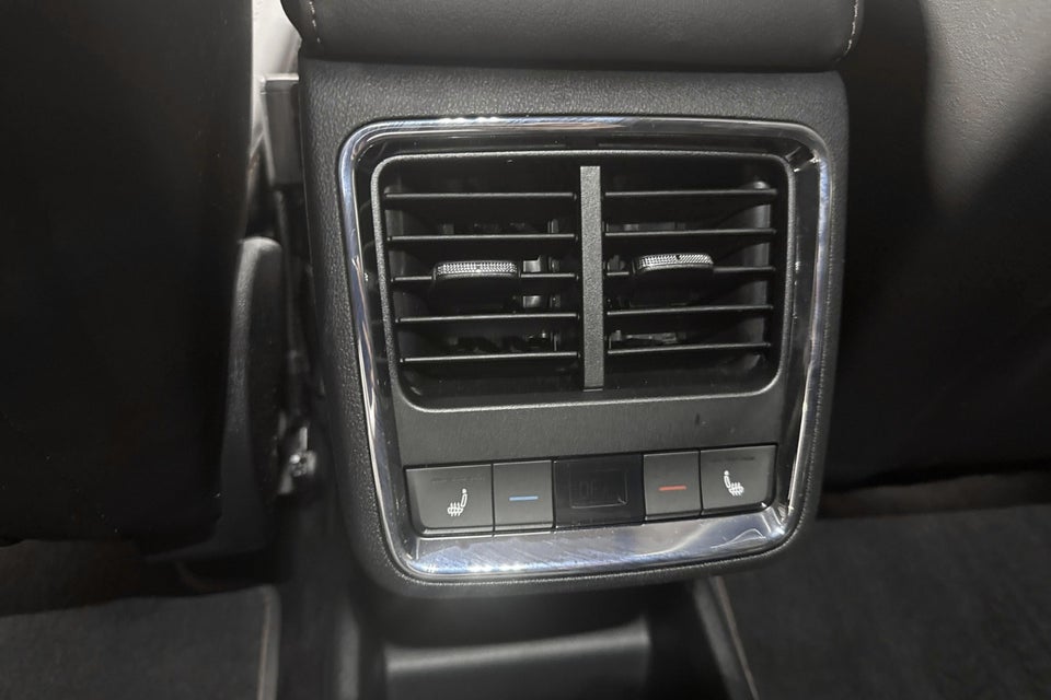 Skoda Enyaq 80 iV Plus Suite 5d