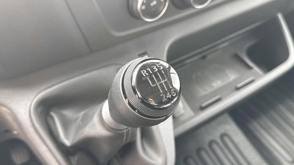 Renault Master IV T33 2,3 dCi 150 L2H2 Kassevogn Tekno