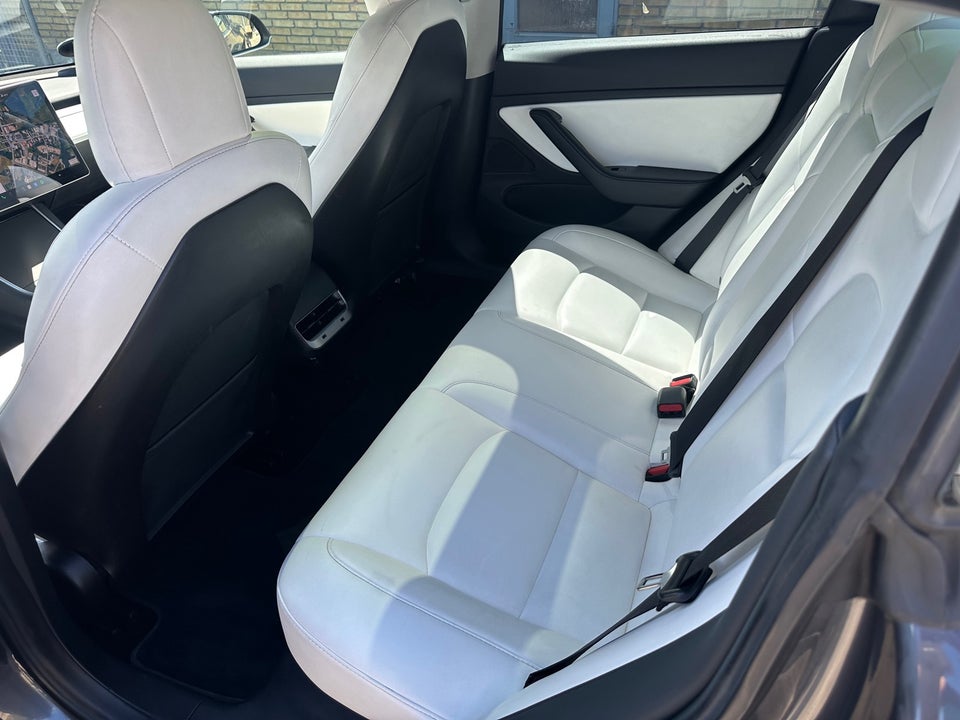 Tesla Model 3 Performance AWD 4d