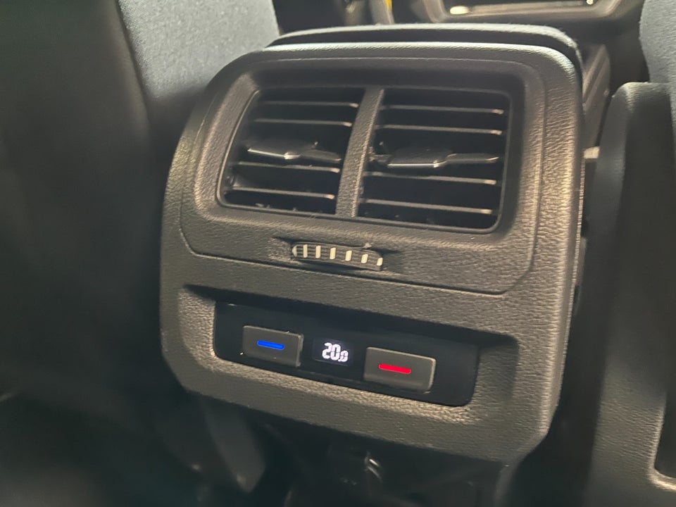 VW Touran 1,6 TDi 115 Comfortline DSG 7prs 5d